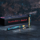 ESTIE X BUNGUBOX KINGFISHER Regular Size Golden Trim Füllfederhalter ltd. Edition